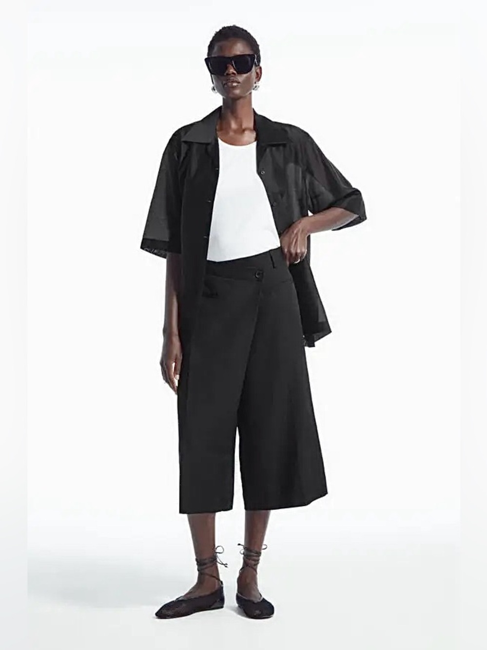 COS
Wrap-Front Culottes in Black Size 10